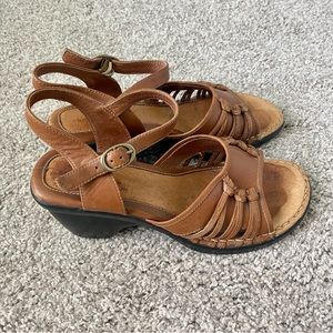 Vintage Hush Puppy Sandals